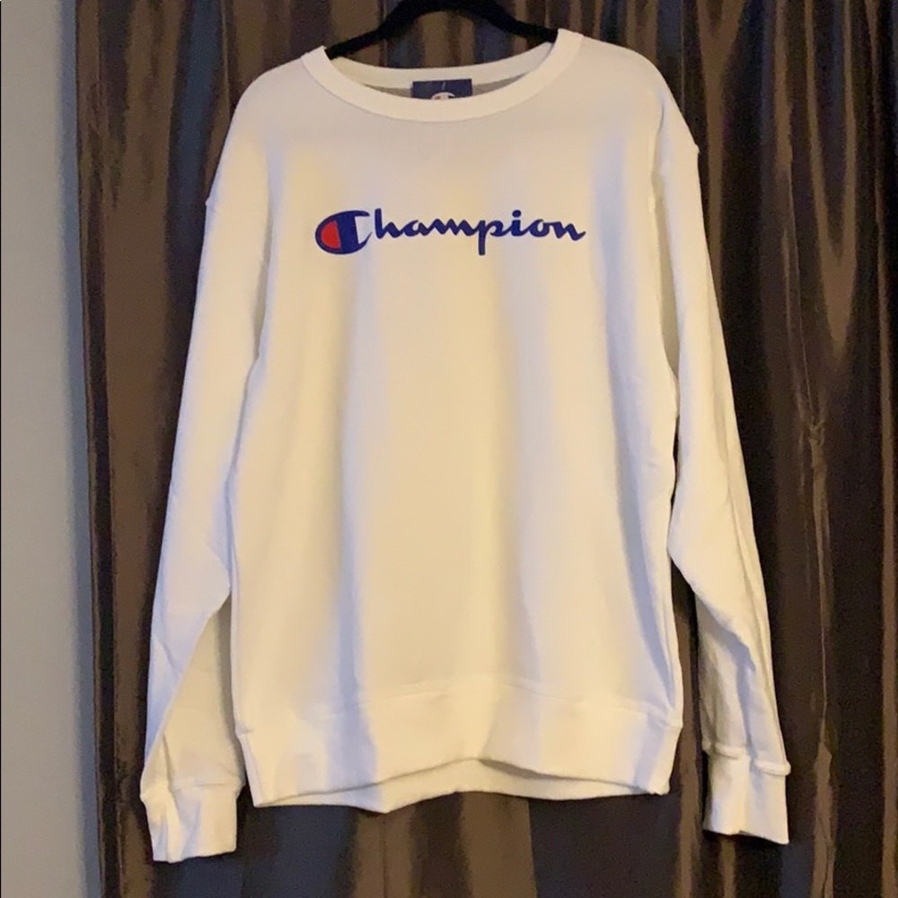 Men’s size L Champion Powerblend Sweatshirt- NWT